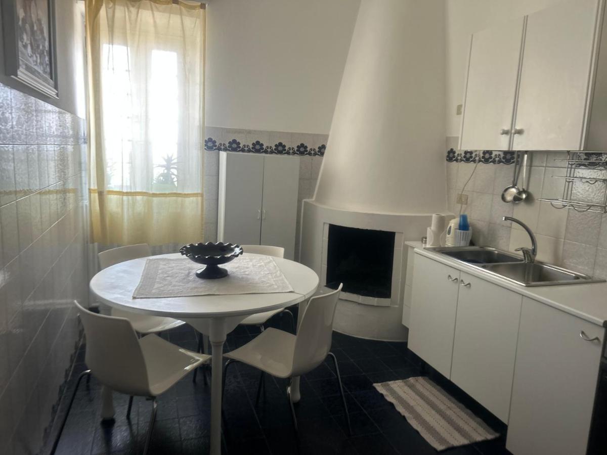 Villa Casa Con Finestra Che Vede Il Mare à Fasano Extérieur photo